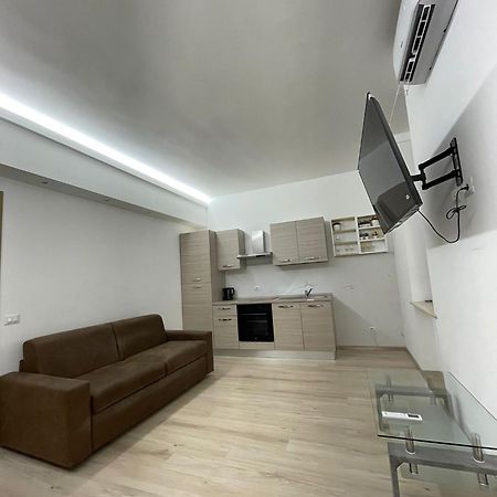 Villa Milano Apt N.4 Buitenkant foto