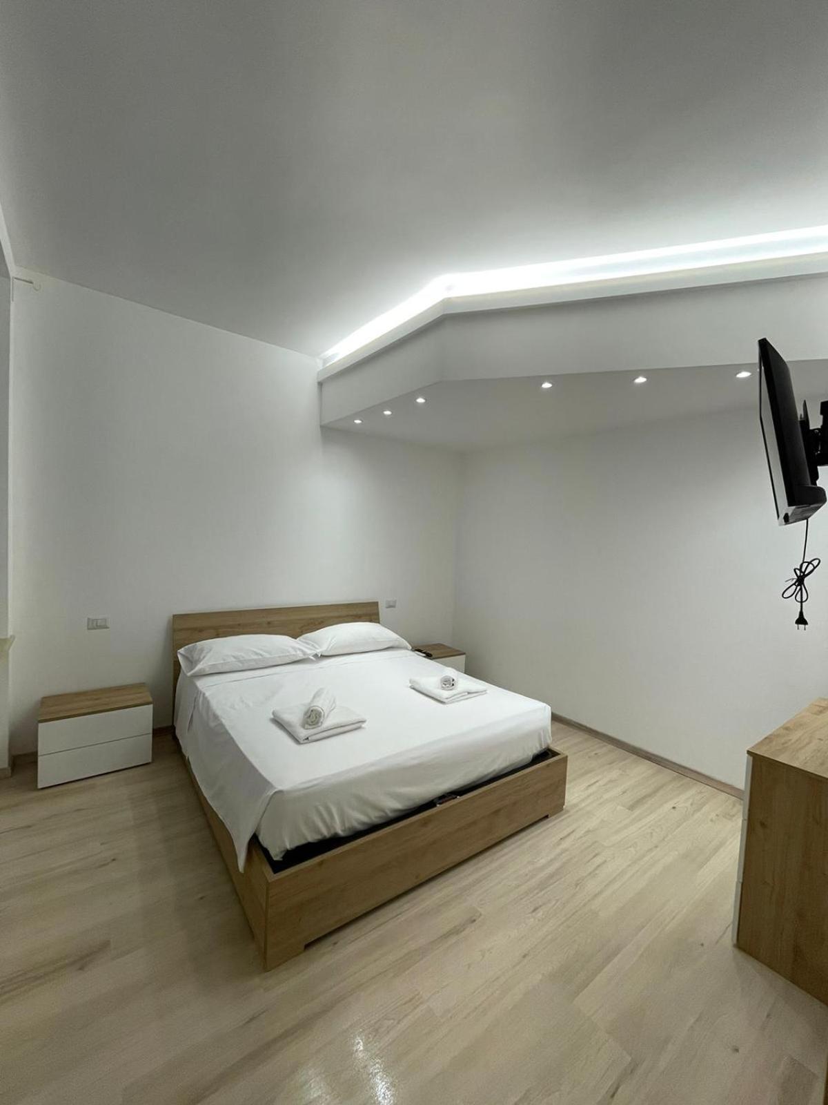 Villa Milano Apt N.4 Buitenkant foto