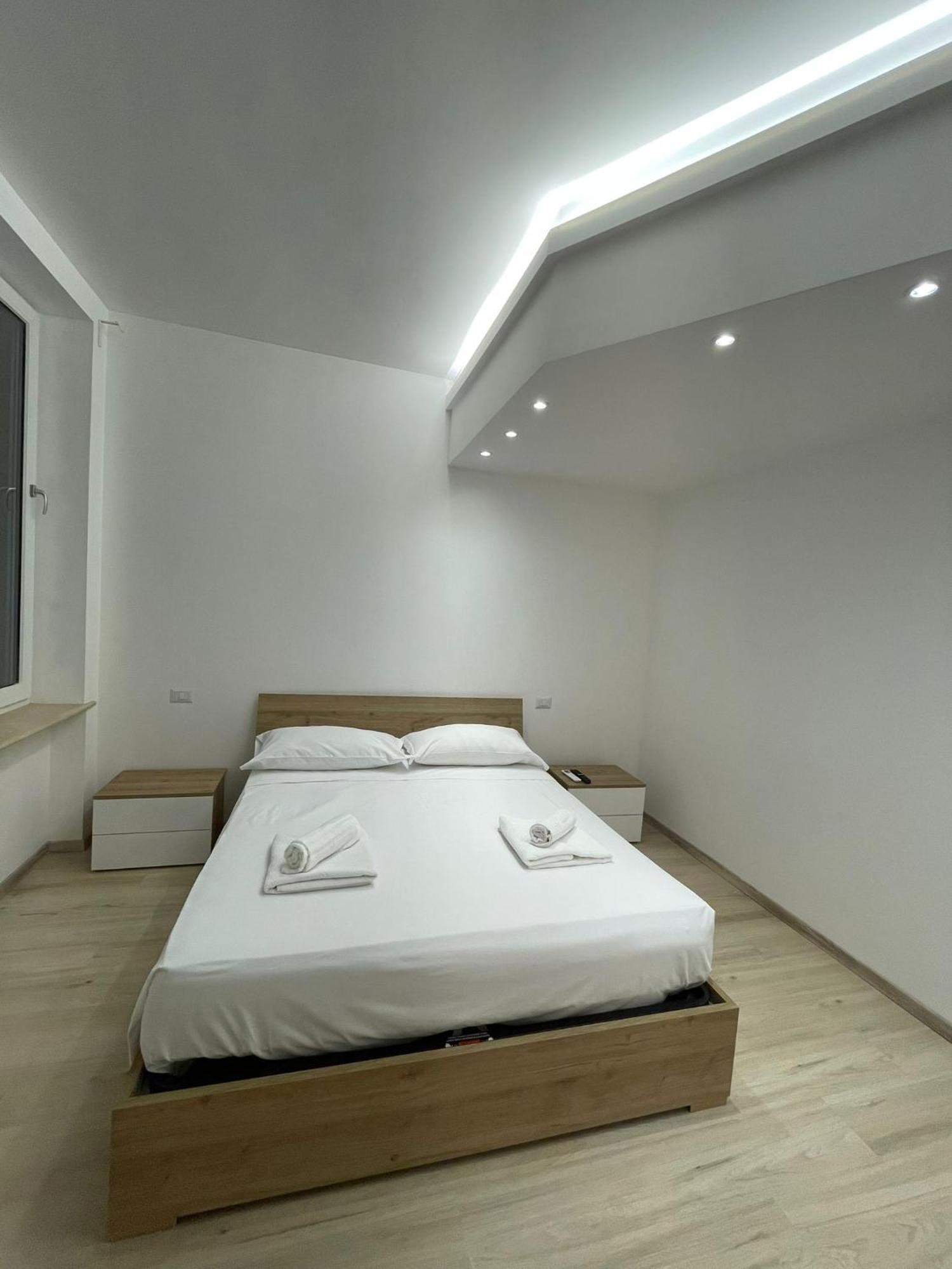Villa Milano Apt N.4 Buitenkant foto