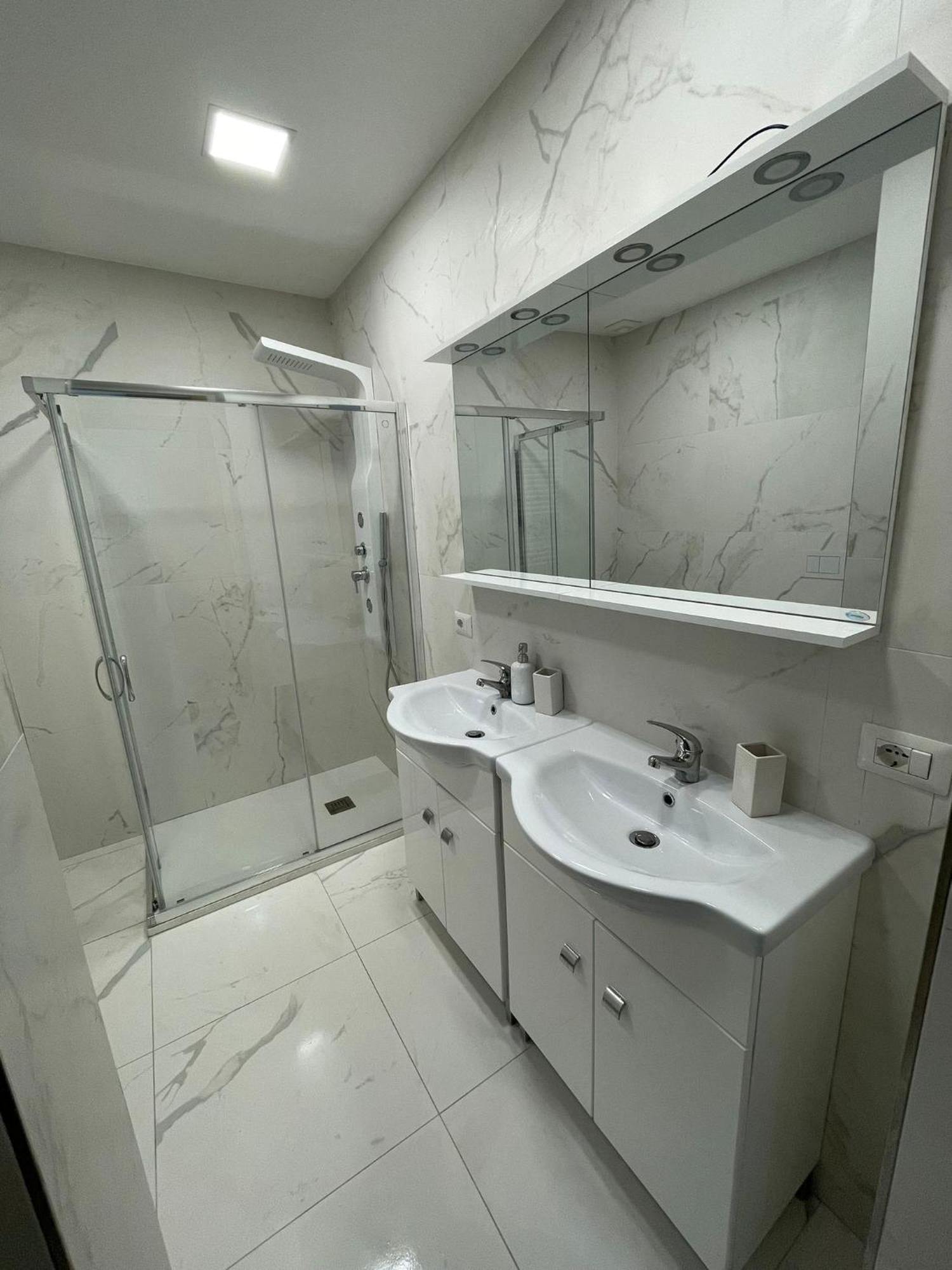 Villa Milano Apt N.4 Buitenkant foto